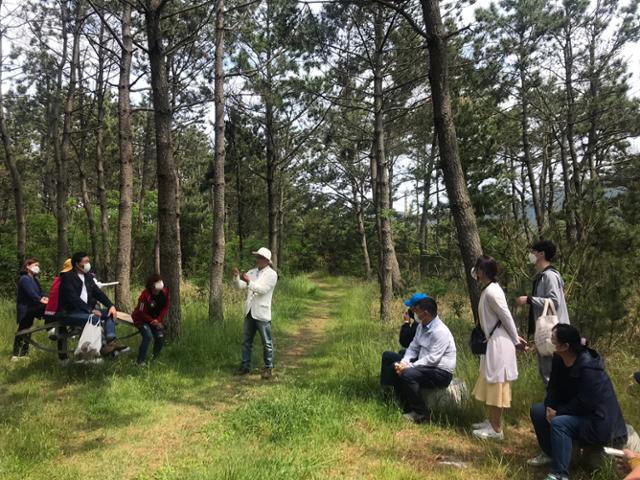 목포과학대 라이프사업단이 숲체험 교육을 실시하고 있다. 목포과학대 제공