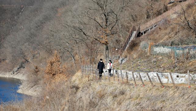 전북 임실군은 옥정호 물안개길을 국가생태탐방로로 육성할 계획이다.