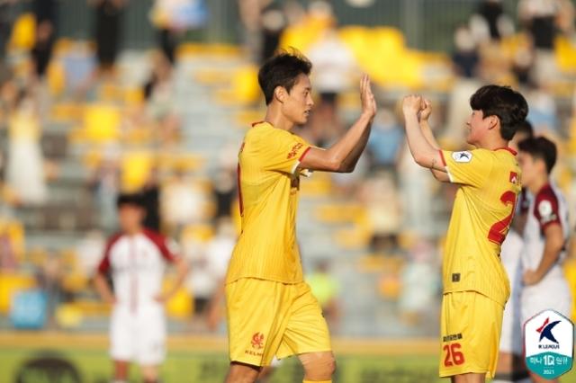 기뻐하는 광주 김종우. 한국프로축구연맹 제공