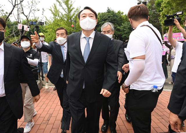 윤석열 "문재인 정권, 권력 사유화하고 국민 약탈" - Vimarsana News
