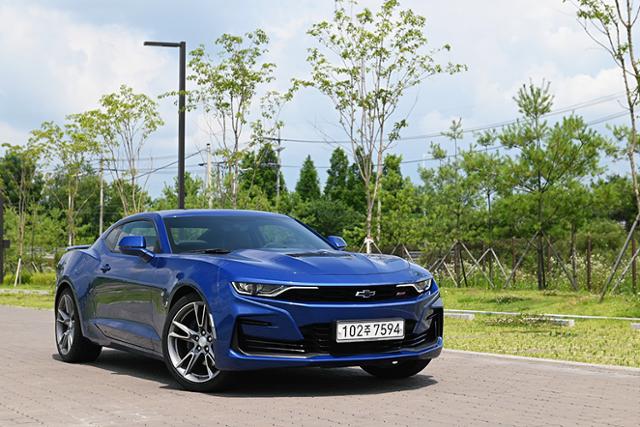 [자유로 연비] V8 엔진을 장착한 스포츠카, ‘쉐보레 카마로 SS’의 자유로 연비는?