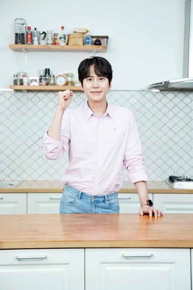 규현이 '백종원의 국민음식 - 글로벌 푸드 편'의 온라인 제작발표회에 참석했다. JTBC 제공