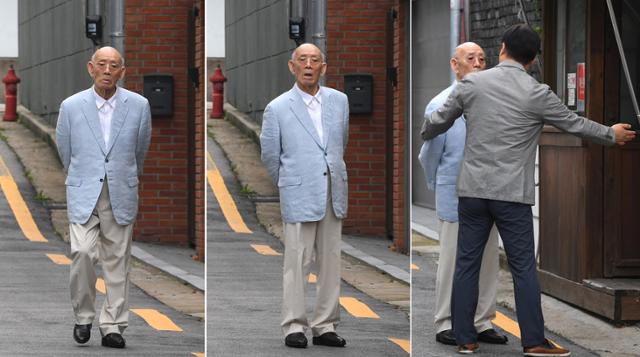 전두환 전 대통령이 5일 오전 10시 30분경 뒷짐을 진 채 혼자서 서울 연희동 자택 앞 골목을 여유롭게 거닐고 있다(맨 왼쪽 사진). 자신을 촬영하는 기자를 발견한 전씨가 기자에게 "당신 누구요!"라고 고함을 치고 있다(가운데). 뒤늦게 상황을 파악한 경호원이 나와 전씨를 급하게 경호원 숙소로 안내하고 있다. 홍인기 기자