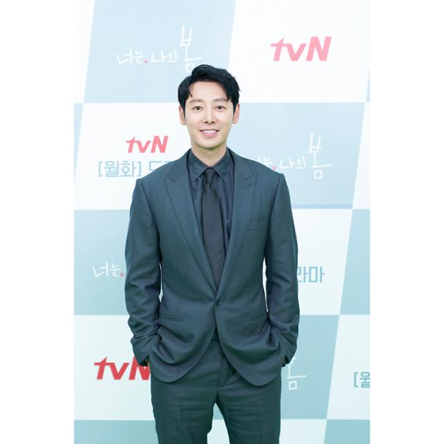 김동욱이 '너는 나의 봄'의 온라인 제작발표회에 참석했다. tvN 제공