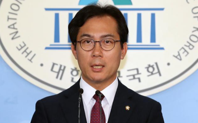 '최재형의 실장' 된 김영우 "윤석열은 고장 난 대한민국 치유 못해" - Vimarsana News