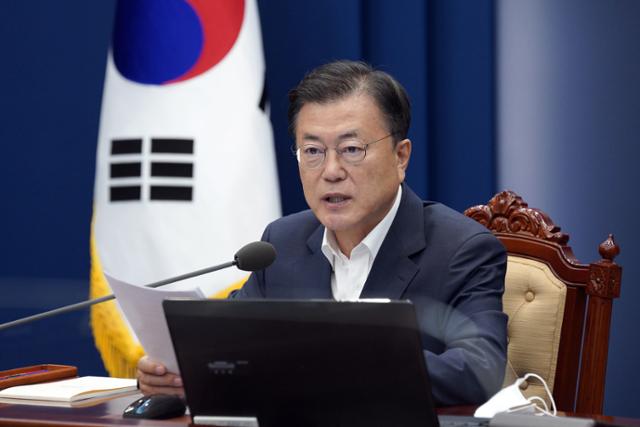 문 대통령 "한국판 뉴딜, 2025년까지 160조→220조 투자 확대" - Vimarsana News