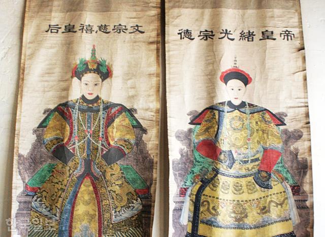 실세 황후와 허수아비 황제의 숨 막히는 하룻밤 - Vimarsana News