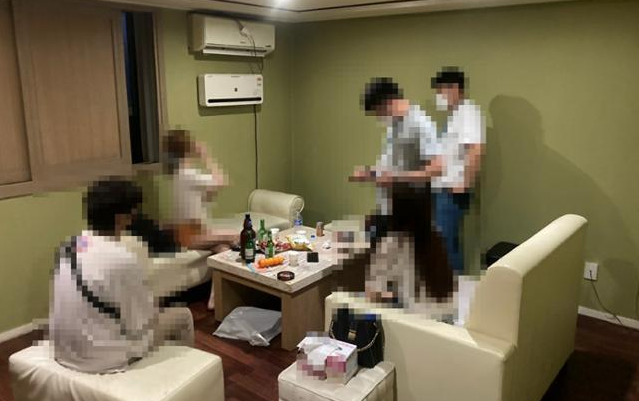 모텔 빌려 성매매까지... 거리두기 4단계에도 불법영업 - Vimarsana News
