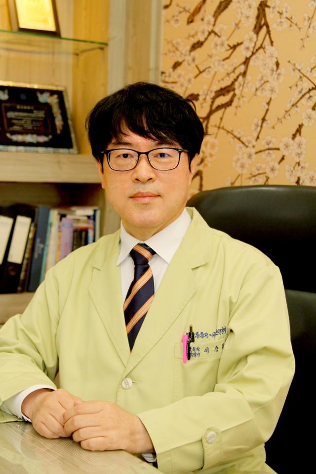 [기고]최고의 우울증 치료제는 볕 좋은 날 걷기 - Vimarsana News