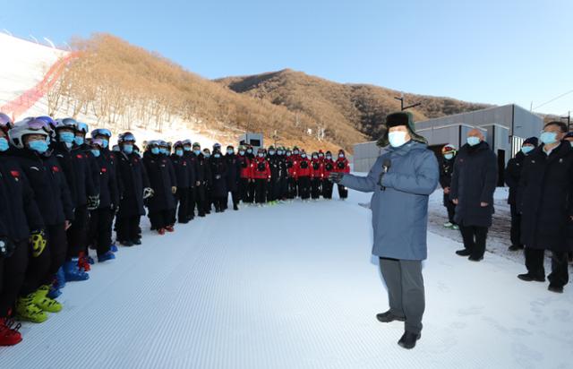 올림픽 이제 베이징 차례인데…코로나와 보이콧에 발목 잡혀 - Vimarsana News