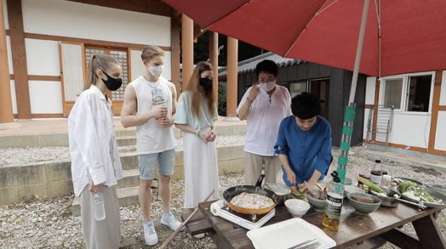 팽현숙·최양락, 제2의 '효리네 민박' 노린다 - Vimarsana News