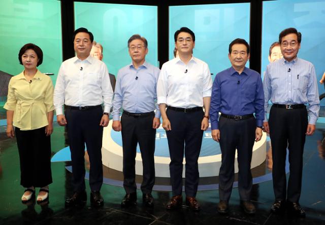 "두 손에 떡 든 놀부" "국정 함께할 총리감"... 이재명 집중 견제 나선 與 주자들 - Vimarsana News