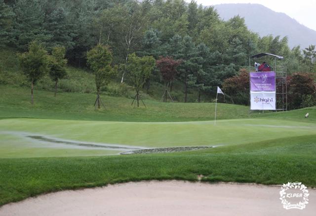 KLPGA 하이원 리조트 여자오픈 3라운드 우천 순연 - Vimarsana News
