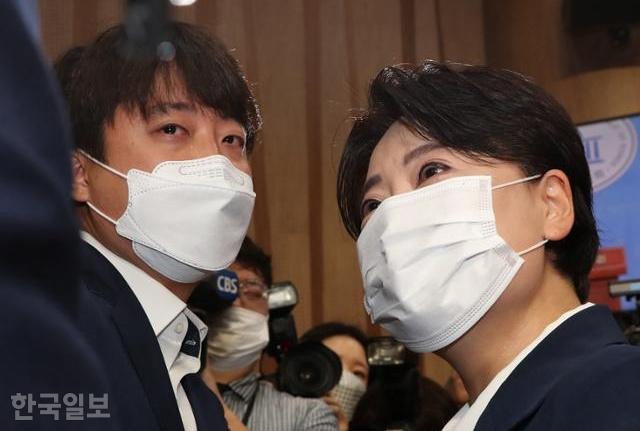 전재수 "윤희숙·이준석의 신파극" VS 성일종 "덮어씌우기" - Vimarsana News