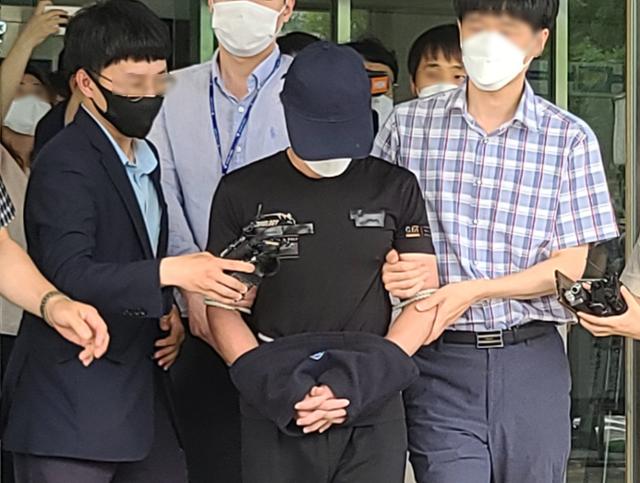 친딸로 오해하고도... 20개월 아이 마구 때리고 성폭행 뒤 살해 - Vimarsana News