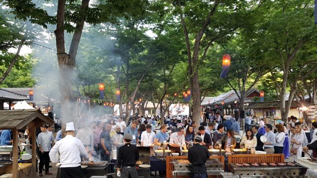 2018년 용인민속촌에서 열린 한 대기업의 행사모습. 경기도 제공