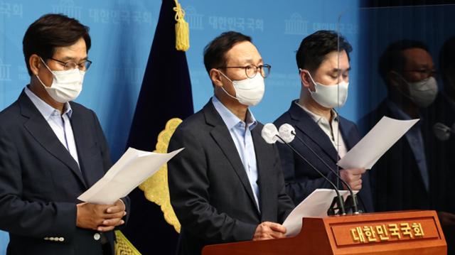 '친문 핵심' 의원들 "이낙연이 본선 필승 후보" 지지 선언 - Vimarsana News