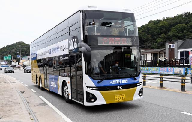 경기도 2층 전기버스. 경기도 제공