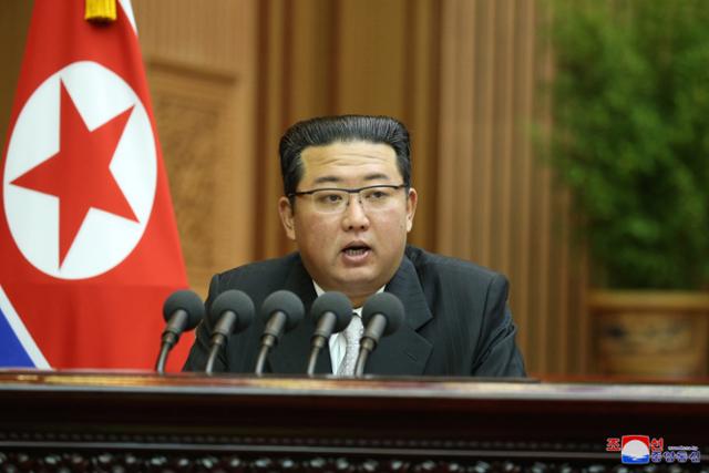 날씬해진 北 김정은... 얼굴살 누르던 안경도 '여유' - Vimarsana News