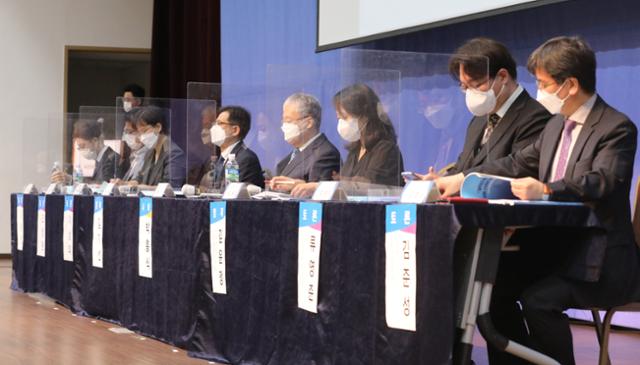 지난달 30일 세종시 정부세종컨벤션센터 4층 국제회의장에서 한국법제연구원·국민권익위원회 공동 주최로 '공익신고자 보호법' 시행 10주년 기념 공개토론회가 열리고 있다. 연합뉴스