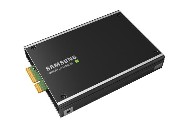 삼성전자가 개발한 업계 첫 512GB CXL D램. 삼성전자 제공