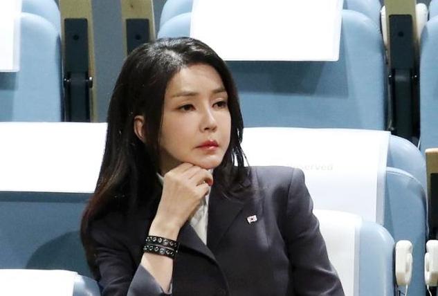 민주당, 수심위 불기소 권고에 "檢 막장 면죄부 쇼"… '김건희 특검' 속도전 예고