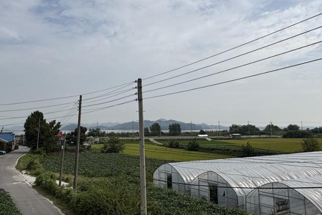 밤낮 없는 북한 대남 확성기 소음에 가축들도 신음...사산에 산란율 '뚝'[르포]