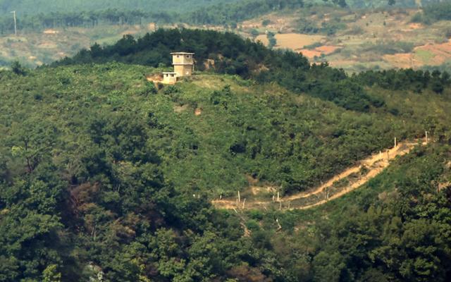 北 “국경 영구 차단, 요새화”… DMZ 무력화 기도하나