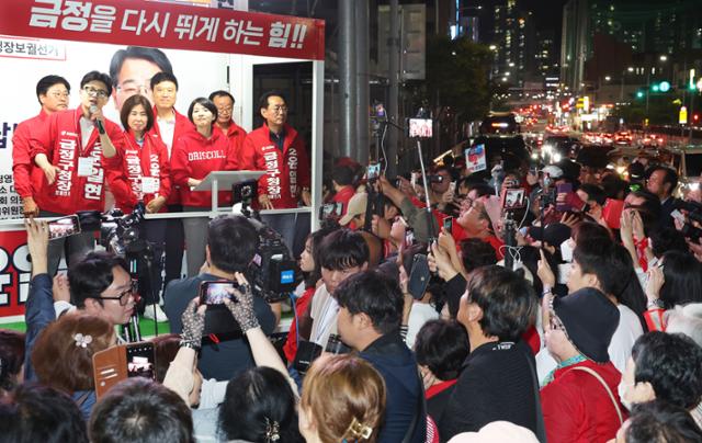 "피리 부는 사나이 같았다"는 한동훈... 6번 방문 부산 금정 22%p 차 압승