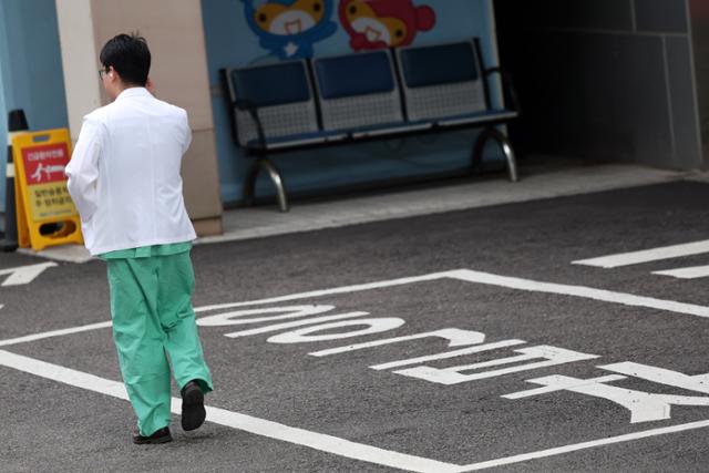 여야정과 마주 앉는 의학회·의대협회… '내년 의대 증원' 문제가 협의체 성패 가를 듯