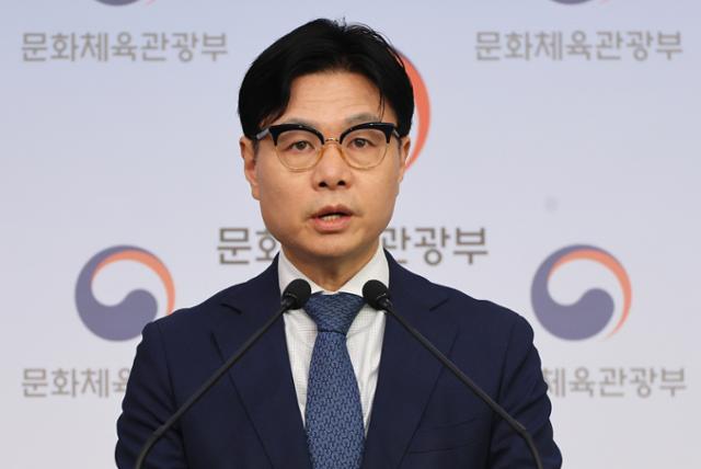 문체부, 배드민턴협회장 해임 요구..."횡령·배임 수사 의뢰할 것"