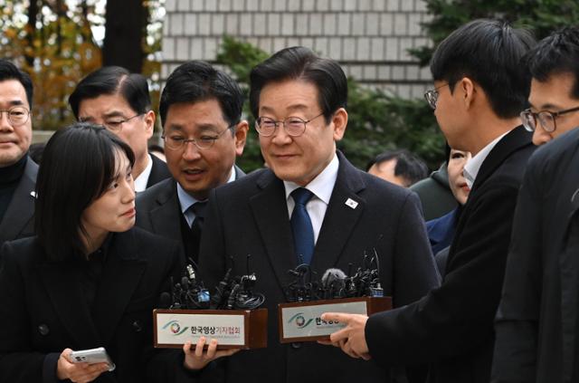 엄벌 기대했던 與, 예상 밖 결과에 당혹...韓 "이재명 무죄, 수긍 어려워"