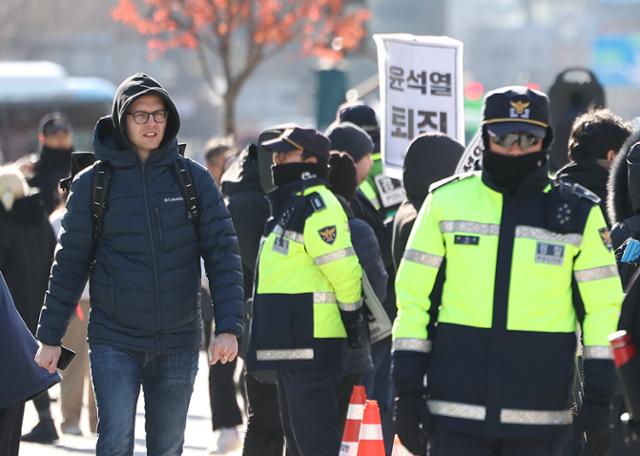 세계 각국들, 자국민에 '한국 여행 주의' 권고… 전쟁 중인 이스라엘·우크라도