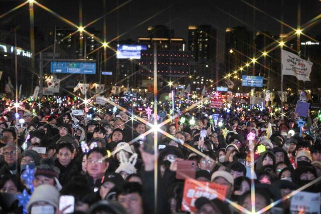 불확실성 사라지나…과거 2차례 탄핵 가결 전후 증시 봤더니