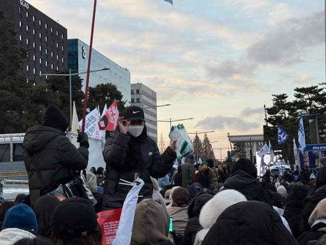 "저는 정치에 관심이 없어서요"