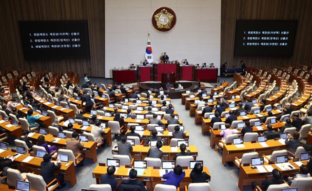 헌법재판관 3명 선출안 국회 통과... 우원식 "韓 군색한 핑계 말고 즉각 임명하라"