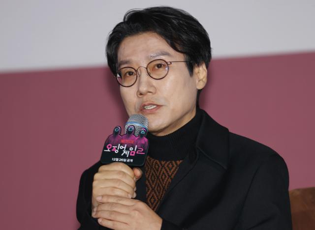 황동혁 "윤 대통령 관저 앞, 오징어게임 O·X 투표장과 닮아 소름 끼쳐"