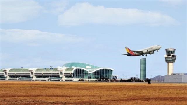 무안공항 '교육용 훈련비행' 24일 재개... 대형 여객기는 중단 지속