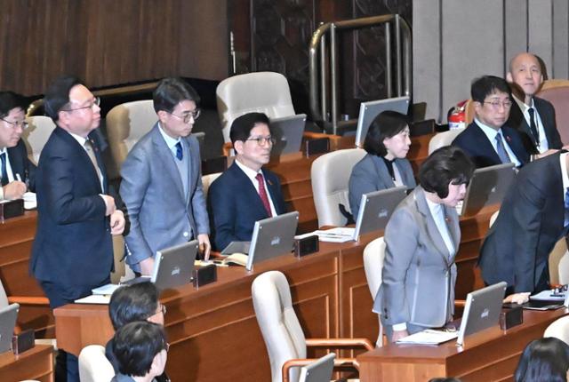 풀려난 尹 '킹메이커' 될까... 여권 잠룡들 복잡해진 '윤석열 활용법'