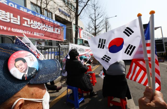 윤 대통령 석방, 여당에 악재일 수 있다