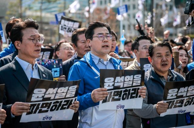 민주, '美민감국가' 지정에 "한미동맹 균열… 尹 빨리 파면해야"