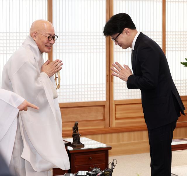 한동훈, 美 '민감국가' 지정에도 "핵추진 잠수함 확보해야... 탄핵에는 죄송"