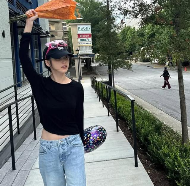 IU’s natural style catches the eyes of fans. Captured from IU's social media 
