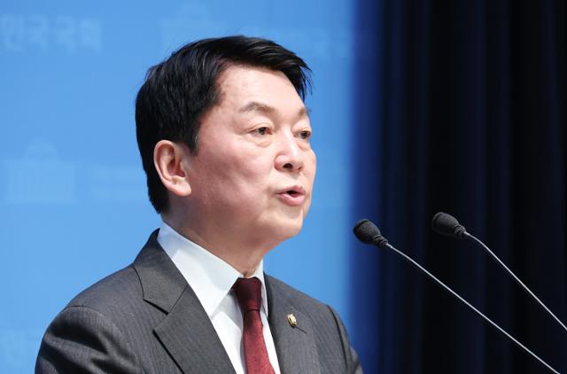 안철수 "이재명, 유무죄 확정 전 대선 출마는 국민 기만... 정계 은퇴하라"