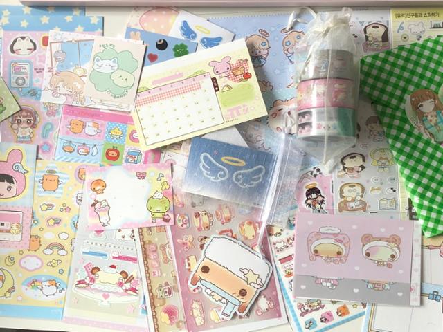 Stickers featuring cute characters / Courtesy of Heo Yu-jin