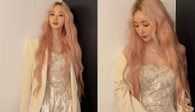  Park Min-young draws attention with her new pink hairstyle. Captured from Park's social media