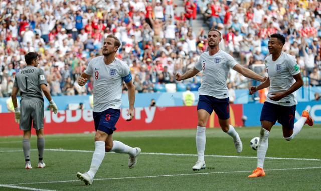 Jesse Lingard, right, plays for the England national team at the 2018 Russia World Cup. AP-Yonhap