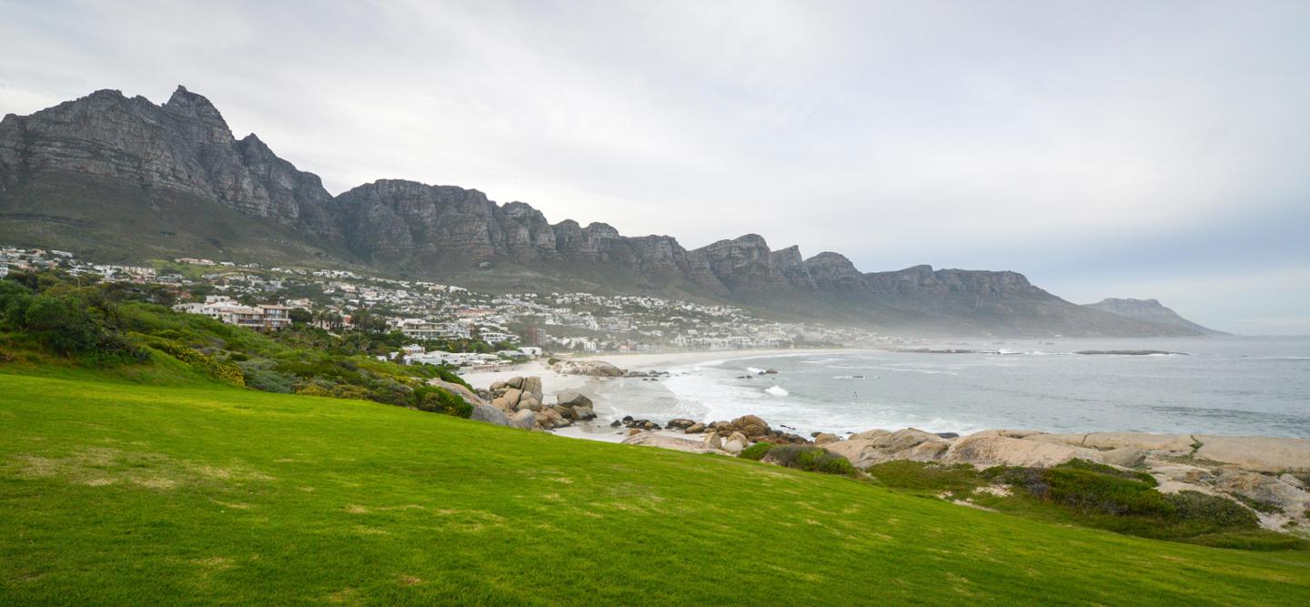 A savanna landscape in South Africa. Humans' preference for open spaces such as golf courses and soccer fields may be linked to the savanna environments in which humans evolved. Korea Times file